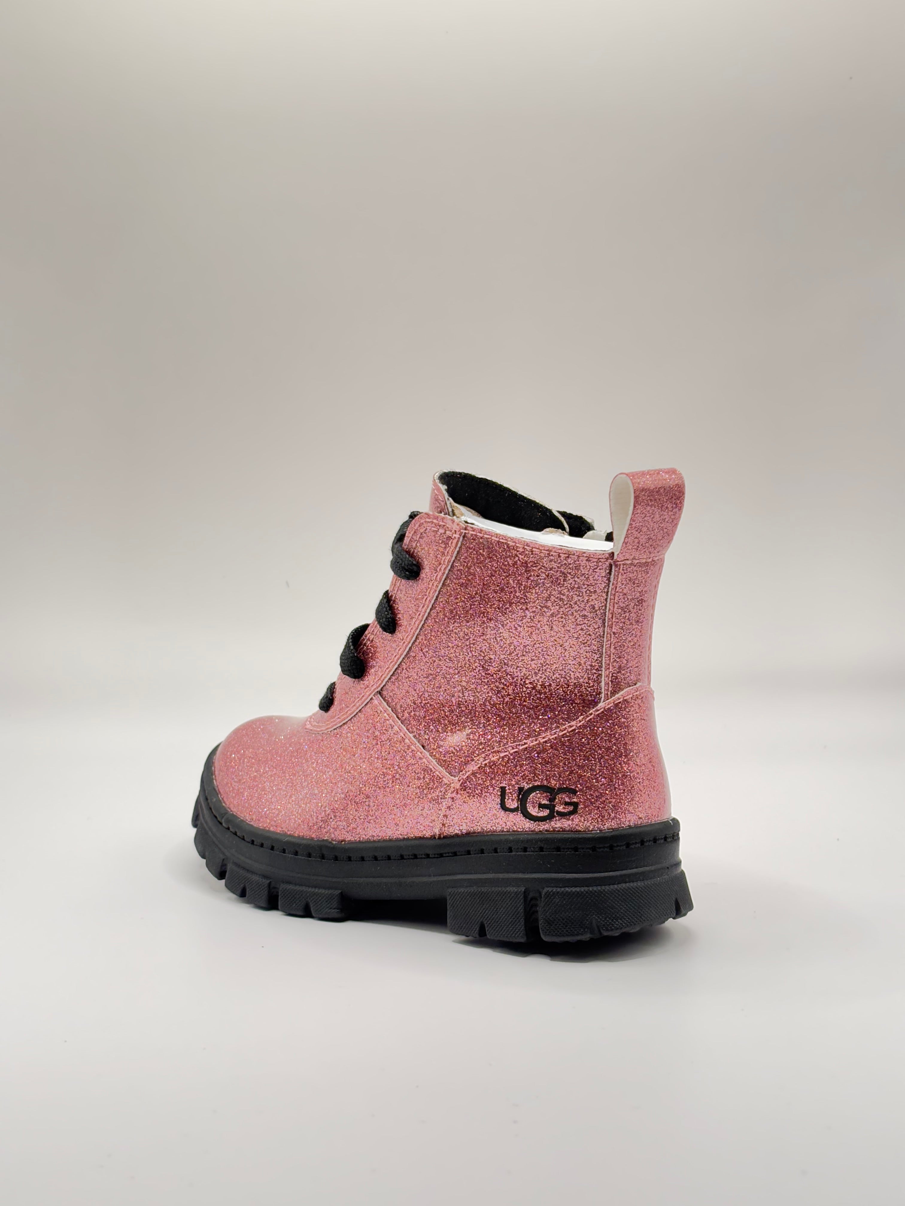 UGGS